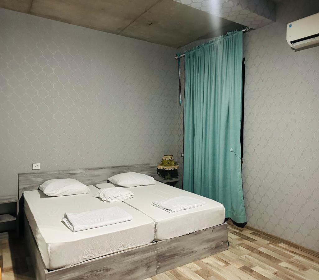 Nid Hotel Tbilissi Extérieur photo