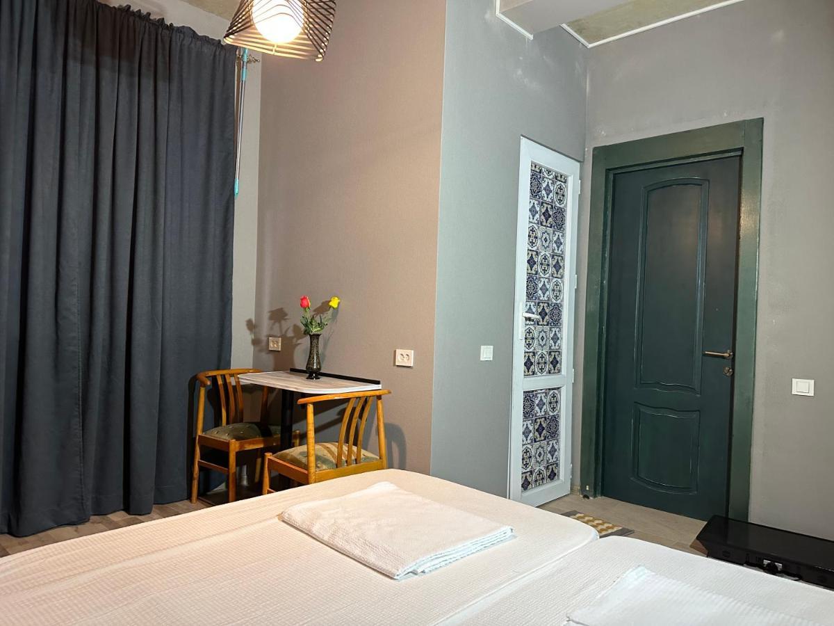Nid Hotel Tbilissi Extérieur photo